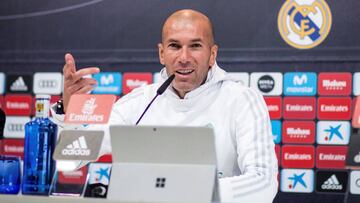 GRAF5451. MADRID, 23/01/2018.- El entrenador del Real Madrid, Zinedine Zidane, durante la rueda de prensa que ha ofrecido esta ma&ntilde;ana al t&eacute;rmino del entrenamiento, en la Ciudad deportiva de Valdebebas en Madrid. EFE/ Rodrigo Jimenez