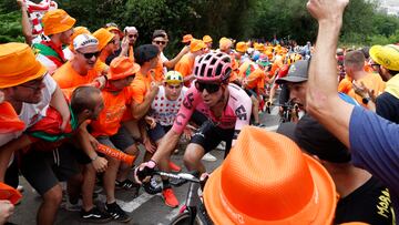 Rigoberto Urán durante una etapa del Tour de Francia 2023.