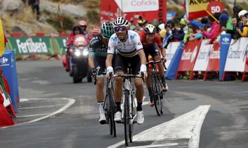 Majka del Bora-Hansgrohe junto a Alejandro Valverde. 