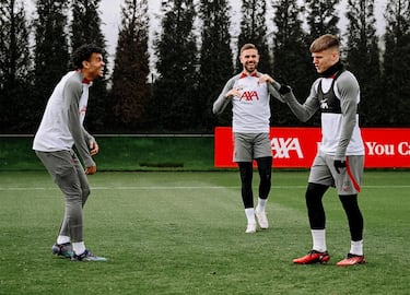 Luis Díaz está de vuelta. El extremo regresó a entrenamientos grupales en Liverpool y apunta al partido contra Manchester City. El club compartió su alegría en la práctica.