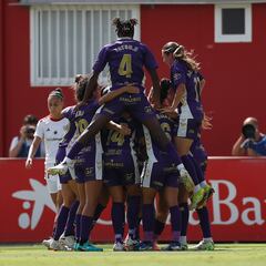El Tenerife arrolla al Sevilla y primera victoria del Madrid CFF de Aguado