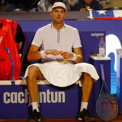 Jarry naufraga en casa, se pelea con el rival y se despide del Chile Open: tenso final