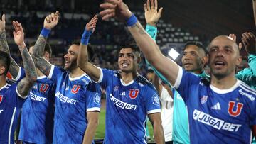 Futbol, Universidad de Chile vs Union La Calera.
Fecha 27, campeonato Nacional 2024.
Los jugador de Universidad de Chile celebra la victoria contra de Union La Calera durante el partido de primera division disputado en el estadio Nacional de Santiago, Chile.
05/10/2024
Javier Salvo/Photosport
Football, Universidad de Chile vs Union La Calera
27th turn, 2024 National Championship.
Universidad de Chile’s players celebrates his victory against of Union La Calera during the first division match played at the National Stadium in Santiago, Chile.
05/10/2024
Javier Salvo/Photosport