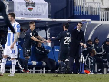 Santiago Solari sustituyó a Isco por Cristo.