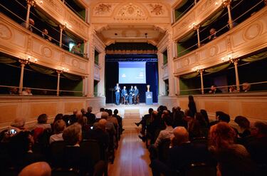 Otra vista del Teatro Gerolamo de Mil¨¢n.
