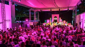 Charla entre Siri Husvedt y Paula Bonet en el FLEM 2025 / Miquel A Cañellas