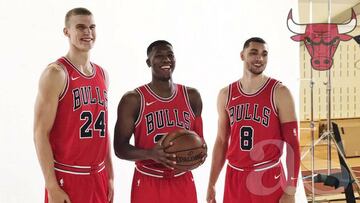 Lauri Markkanen, Kris Dunn y Zach LaVine, durante la presentación de los Chicago Bulls.