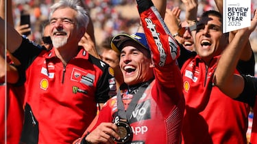 Como si de Bruce Wayne se tratase en la tercera película de la saga Batman de Christopher Nolan, Marc Márquez regresó de nuevo de entre las sombras de las lesiones y las caídas para completar uno de los Mundiales más perfectos de la historia y conseguir así su noveno Mundial de Motociclismo, el séptimo en MotoGP, demostrando por qué es uno de los mejores pilotos de la historia y, sobre todo, demostrando un ejemplo de que no hay que rendirse nunca.