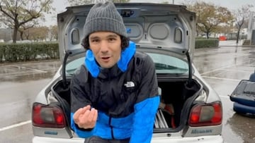 Decide conducir hasta Japón con un Fiat de segunda mano y el recibimiento en Francia es de todo menos cálido