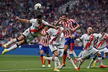 Radamel Falcao y Stefan Savic.