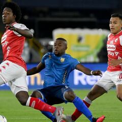 Carlos la 'Roca' Sánchez recibe su primera tarjeta roja en Colombia