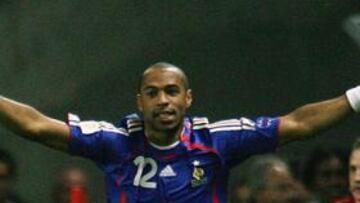 <b>HISTÓRICO. </b>Thierry Henry pasó a la historia de Francia.