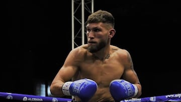 Rafael Acosta sobre el ring durante uno de sus combates.