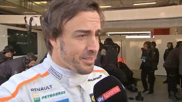 Alonso tras probar el McLaren: "Vienen buenos tiempos..."