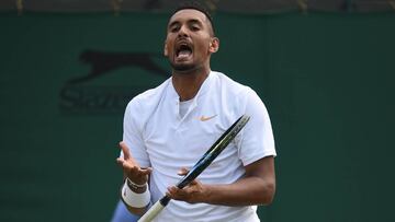 Nick Kyrgios reacciona durante su partido ante Robin Haase en Wimbledon 2018.