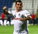 Gary Medel debutó en empate de Besiktas como visita