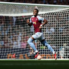 Jhon Durán: “Quiero marcar muchos goles esta temporada”