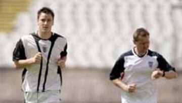 <b>A MARCHAS FORZADAS</b>. El central del Chelsea desea jugar el próximo domingo contra Francia.