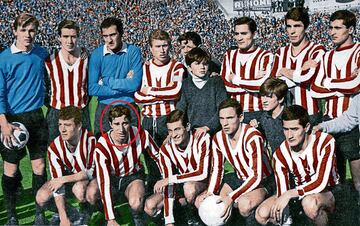 Entre 1965 y 1970 estuvo en la plantilla pincharrata. Estudiantes de La Plata ganó 3 Copas Libertadores seguidas entre 1968 y 1970. En 1970 sería la última temporada en activo de Bilardo que pasaría a ser el asistente técnico del equipo.