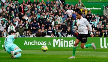 Primer gol de Mboula, del Racing, frente al Andorra.