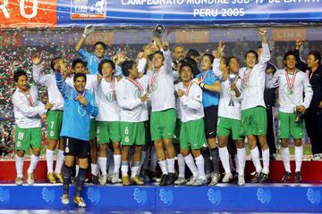 El 2 de octubre de 2005, la Selección Mexicana Sub 17 logró lo impensable: el campeonato mundial en la categoría. El mítico equipo dirigido por Jesús Ramírez venció 3-0 a Brasil en la final del Mundial en Perú con goles de Carlos Vela, Omar Esparza y Ever Guzmán. Fue el primer campeonato mundial de México en fútbol en cualquier categoría. 