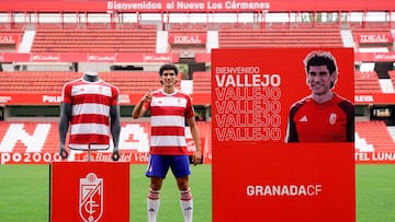 24-07 Presentacion de Jesus Vallejo como nuevo jugador del Granada CF. 