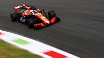 MONZA, ITALY - SEPTEMBER 01: Fernando Alonso of Spain driving the (14) McLaren Honda Formula 1 Team McLaren MCL32 on track during practice for the Formula One Grand Prix of Italy at Autodromo di Monza on September 1, 2017 in Monza, Italy.  (Photo by Mark Thompson/Getty Images)