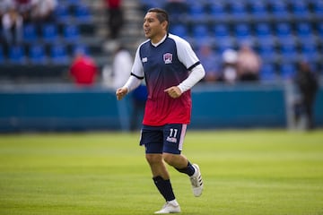 'Ramoncito' inició su paso como entrenador en las filiales de Guadalajara. Su primer equipo fue el Coras FC en el Ascenso MX, solo estuvo seis meses en el 2016.