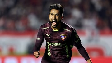 Soccer Football - Copa Libertadores - Quarter Final - Second Leg - Sao Paulo v Liga de Quito - MorumBIS, Sao Paulo, Brazil - September 25, 2025 Liga de Quito's Jeison Medina celebrates scoring their first goal REUTERS/Jorge Silva