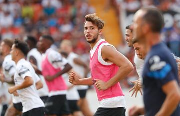 Primer entrenamiento de Nico con el Valencia.