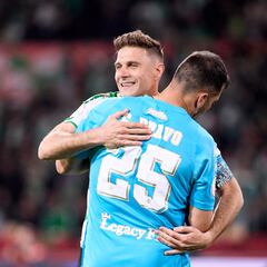 Joaquín ofreció su retirada para facilitar las inscripciones