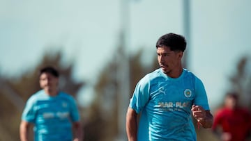 Salomón Rodríguez se toma revancha ante Colo Colo en Uruguay: gol y triunfo en Montevideo