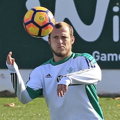 La FIFA deja volver a Zozulya al Dnipro... que no puede fichar