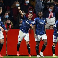 Aprobados y suspensos del Alavés: si perdonas y regalas, al final te condenas