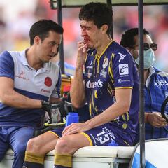 Dourado fue llevado al hospital por fuerte choque