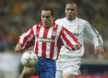 El lateral izquierdo defendiendo a Ronaldo en el Real Madrid-Atlético de Madrid (2003).