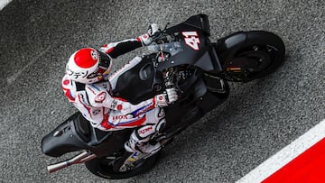 Aleix Espargaró con la Honda durante el shakedown de MotoGP en Malasia.