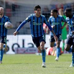 Edson Álvarez le dio el empate al Ajax ante AZ Alkmar