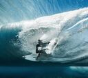 Ben Thouard se lleva el Red Bull Illume 2019 con una foto submarina de surf en Teahupoo