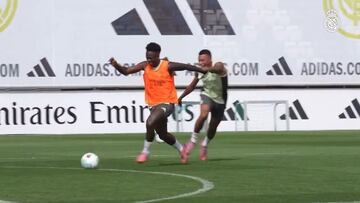 En la semana en la que se pone en tela de juicio su titularidad, Vinicius a lo suyo: esto con Mbappé, muy significativo