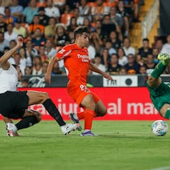 Aprobados y suspensos de la Real: con los pulmones de Marín y la calidad de Kubo a donde sea