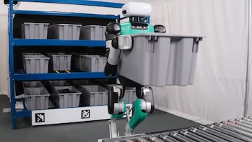 Los robots también se 'cansan' al caerse dos veces en una presentación