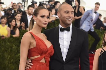 El ex pelotero de los New York Yankees, fue pareja de Mariah Carey, Jessica Alba, la ex Miss Universo Laura Dutta y varias actrices más, hasta que dobló las manitas y le entregó el anillo a Hannah Davis, la súper modelo de Sport Illustrated, con quien espera la llegada de una niña.