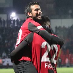 Cristóbal Jorquera exhibe números brillantes en el fútbol de Turquía