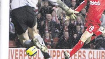 <b>OTRA VEZ ÉL. </b>Luis García nunca falla y siempre aparece en los partidos importantes. Ayer jugó cinco minutos y aún así marcó.