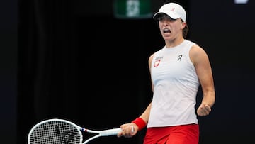 Iga Swiatek, contra Elena Rybakina en la United Cup.