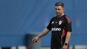River Plate's Argentine head coach Marcelo Gallardo conducts a training session at Sounders FC Clubhouse and Training Facility in Renton near Seattle on June 16, 2025 ahead of the Club World Cup 2025 football match between Argentina's River Plate and Japan's Urawa Red Diamonds. (Photo by JUAN MABROMATA / AFP)