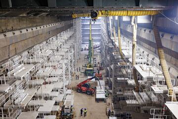 Las lamas del exterior ya están instalándose en la fachada del nuevo Santiago Bernabéu. Serán una de las grandes características del nuevo feudo blanco.