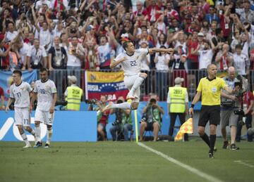 Dzyuba celebra el 1-1 de penalti. 