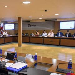 La Asociación de Clubes contesta a la Federación por las teles